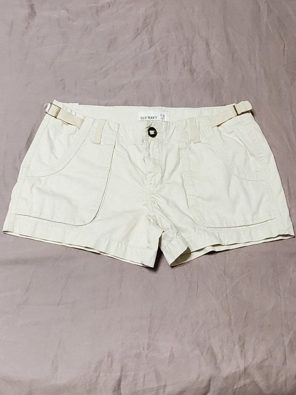 Vintage Old Navy Shorts Mid rise Size: 6 Cargo Mini Y2K shorts EUC!